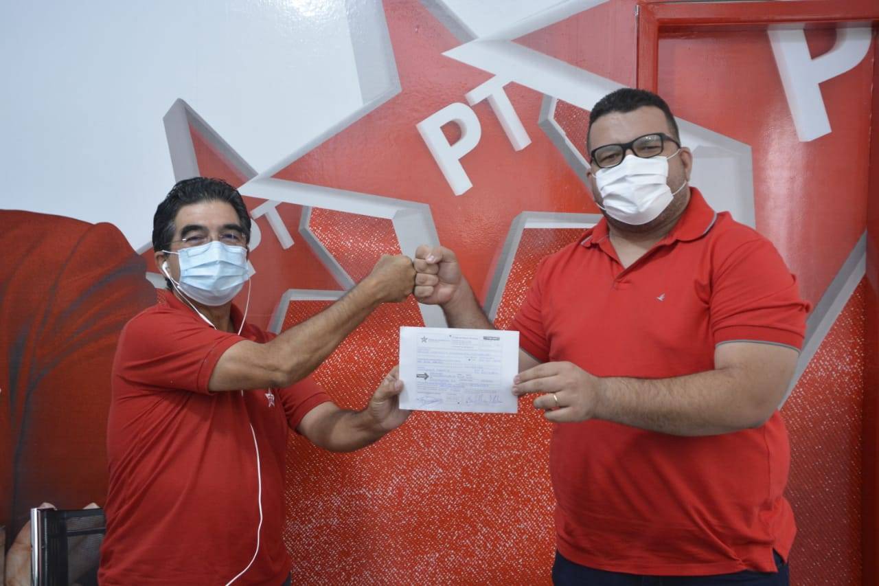 Único prefeito eleito no Piauí pelo PSDB troca o partido pelo PT